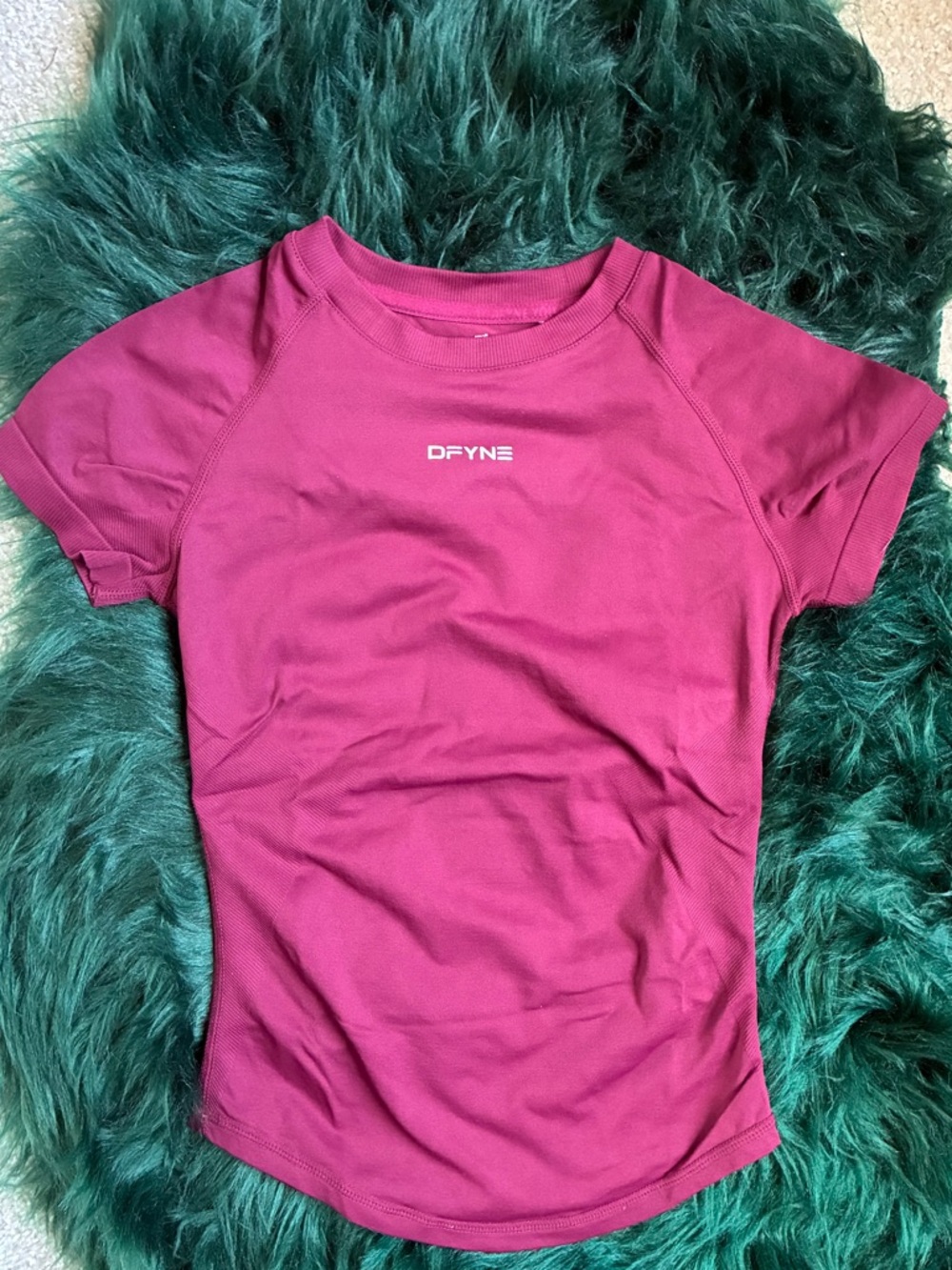 DFYNE | Impact Short sleeve Top | Winter Berry